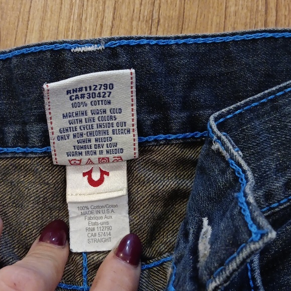 Men's True Religion size 31x30 straight leg denim jeans mildly distressed - Picture 4 of 9